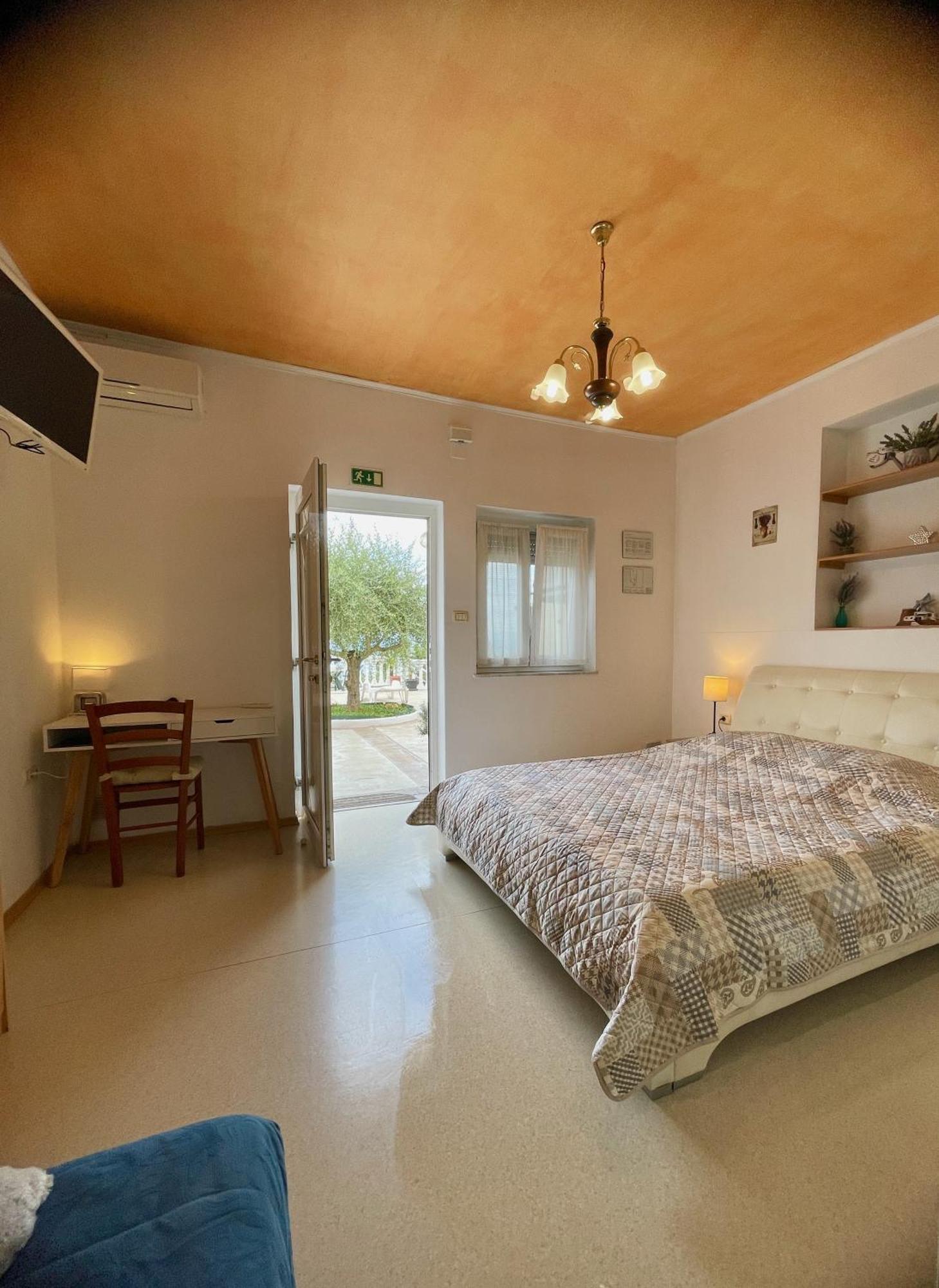 Viler Apartments Izola Eksteriør bilde