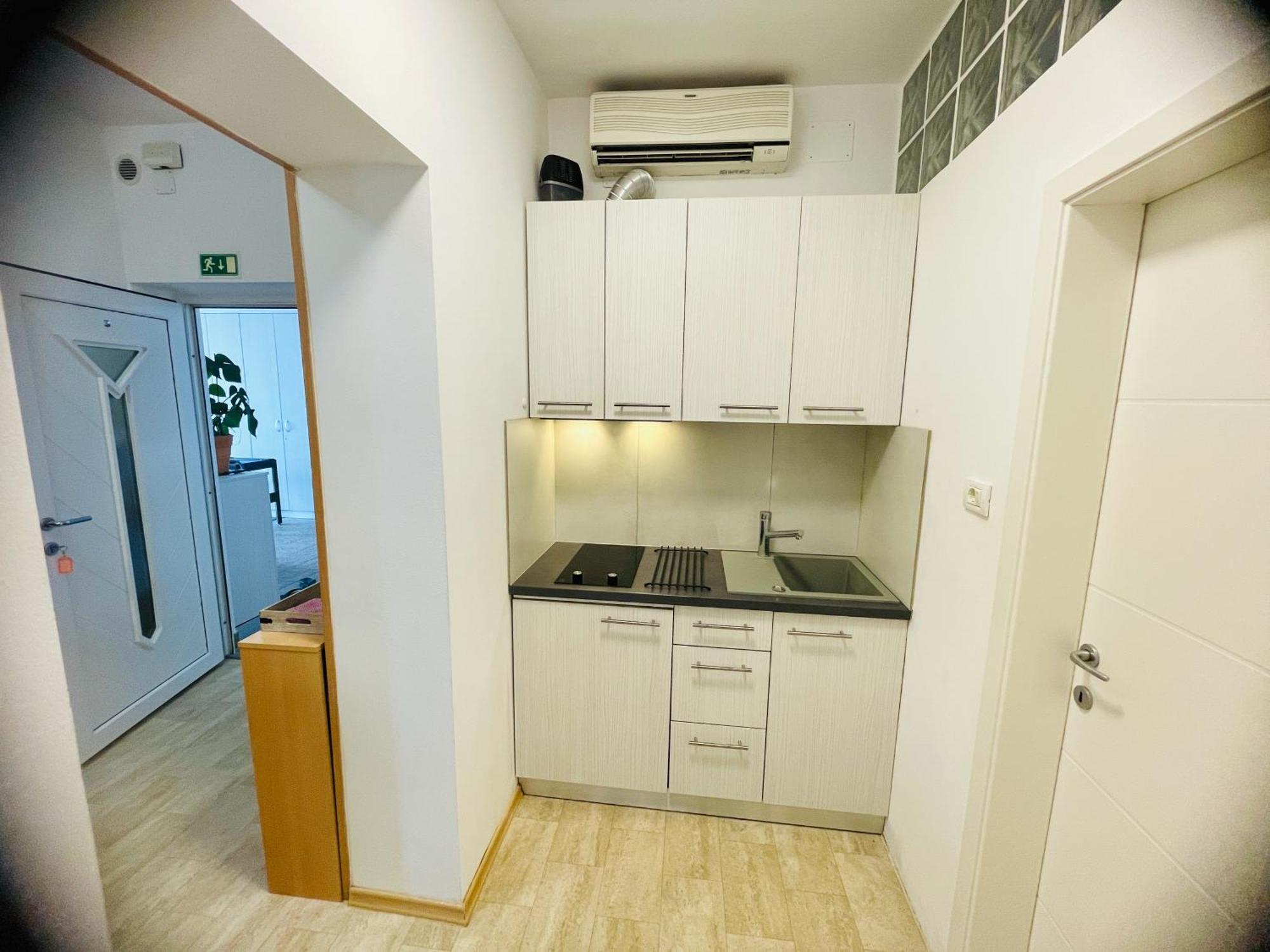 Viler Apartments Izola Eksteriør bilde