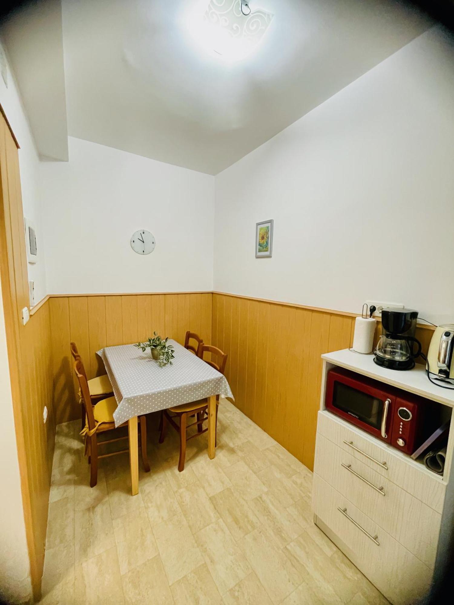 Viler Apartments Izola Eksteriør bilde
